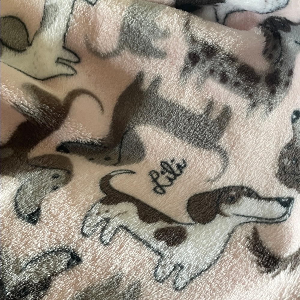 Dachshund Decorative Lili Chin Throw blanket- Pink & Gray - Picture 3 of 8